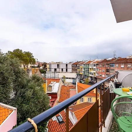 Luminous Flat With View On Rio Tejo * Lisbon